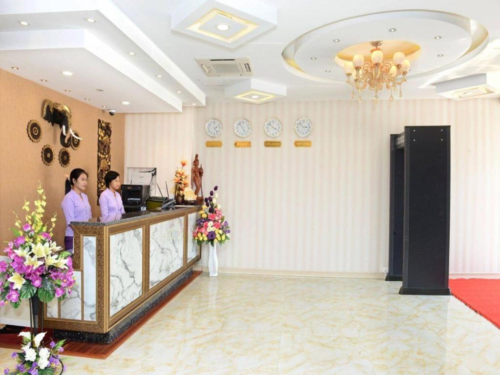 8Day Hotel Γιανγκόν Εξωτερικό φωτογραφία