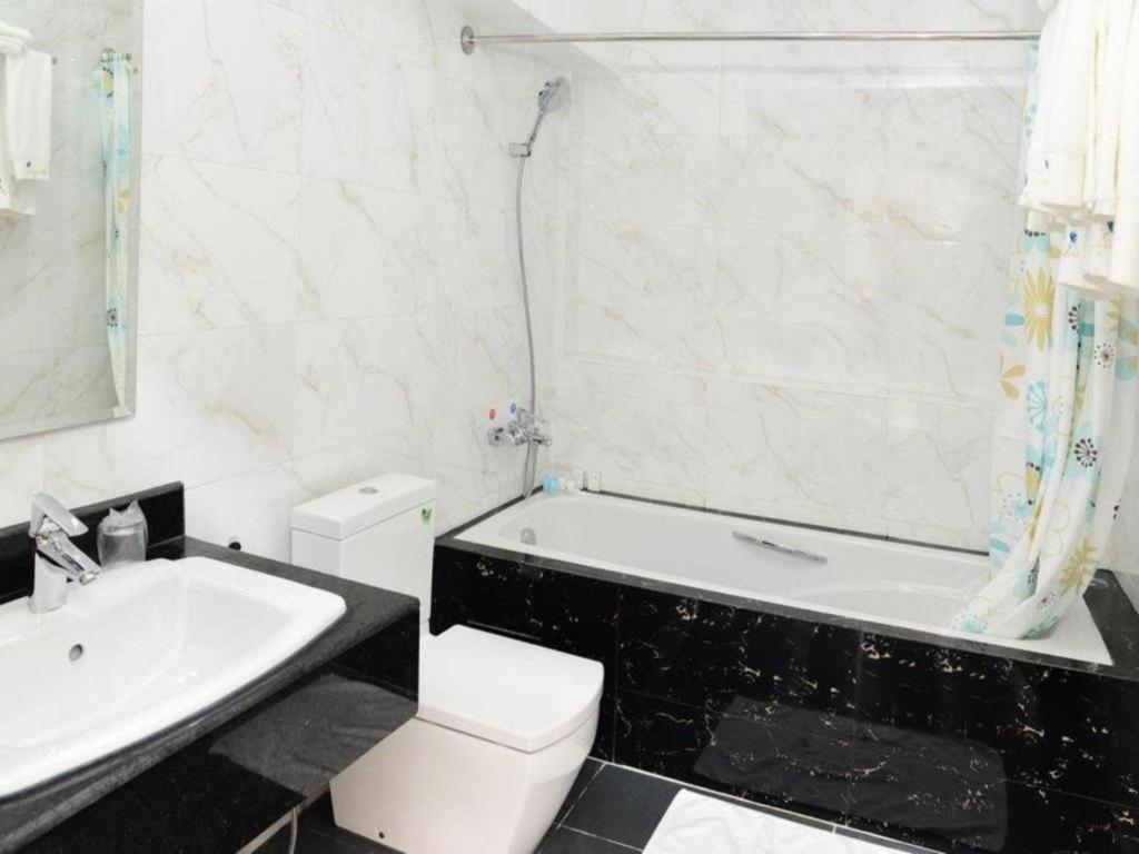 8Day Hotel Γιανγκόν Εξωτερικό φωτογραφία