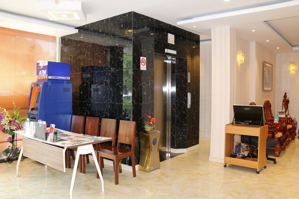 8Day Hotel Γιανγκόν Εξωτερικό φωτογραφία
