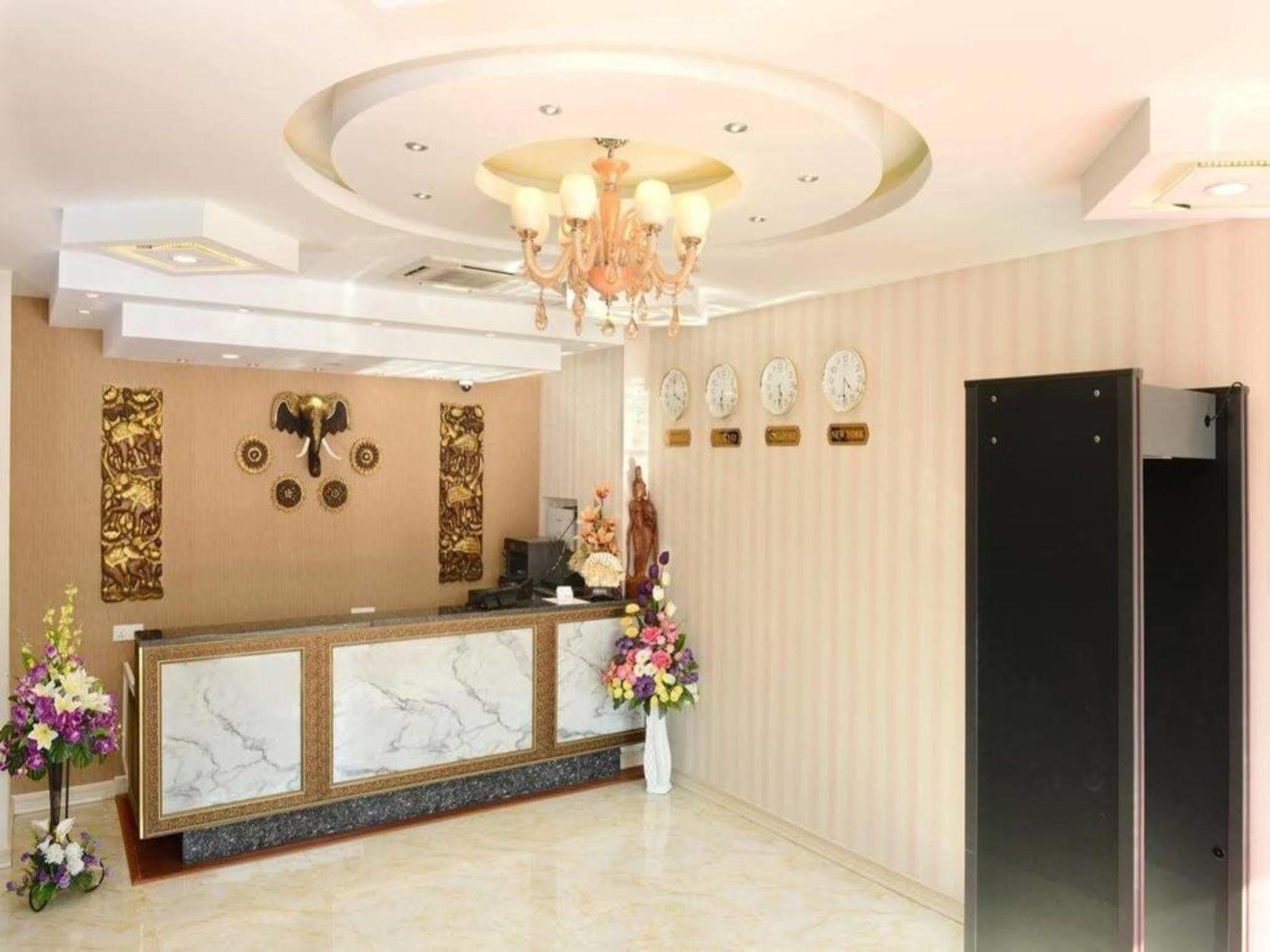 8Day Hotel Γιανγκόν Εξωτερικό φωτογραφία
