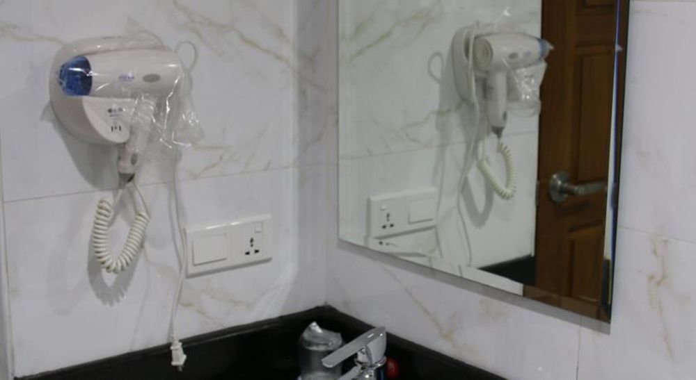 8Day Hotel Γιανγκόν Εξωτερικό φωτογραφία